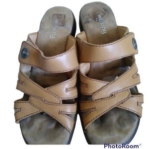 WALKING CRADLE Sandals
